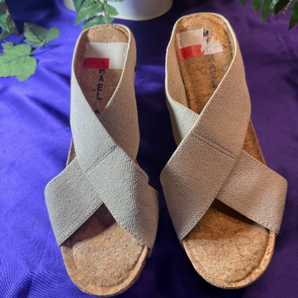 NEW๐Michael Comfy Platform Criss Cross X Straps Wedge Slip-On Sandals - Picture 1 of 12